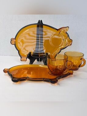 Vtg  1980’s Tiara Amber Glass Pig Snack Plates and Cups in Original Box Set Of 2